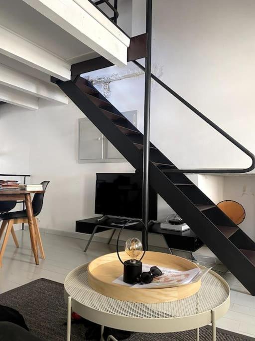 La Bulle - Parking Gratuit En Souterrain - 2 Mins Du Palais Des Papes - Clim Ac - Wifi Apartment Avignon Exterior foto