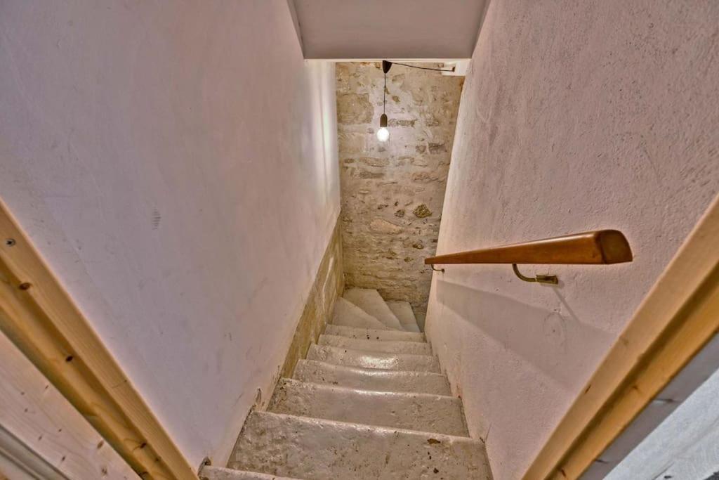 La Bulle - Parking Gratuit En Souterrain - 2 Mins Du Palais Des Papes - Clim Ac - Wifi Apartment Avignon Exterior foto